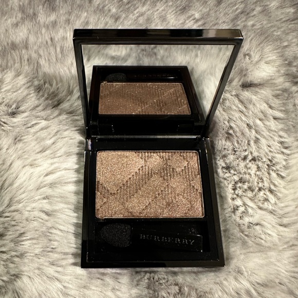 Burberry Eyeshadow No. 21 Midnight Brown - Picture 2 of 6